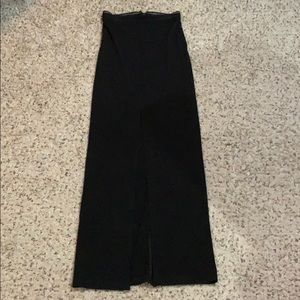 Alice + Olivia size 2 black skirt. Slit in front
